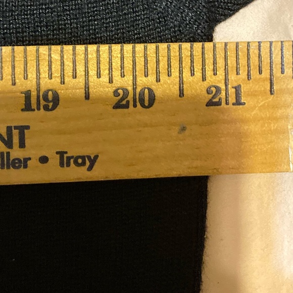 Ladies Size Medium Victoria Jones Pullover Long Sleeve Blouse With Added Sequins - Picture 13 of 16